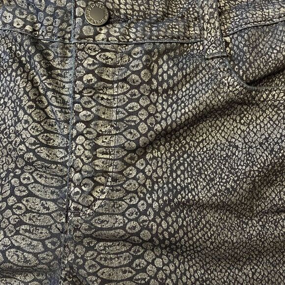 Womens’ Jones New York Snakeskin Print Jeans Size 6P - Picture 3 of 5